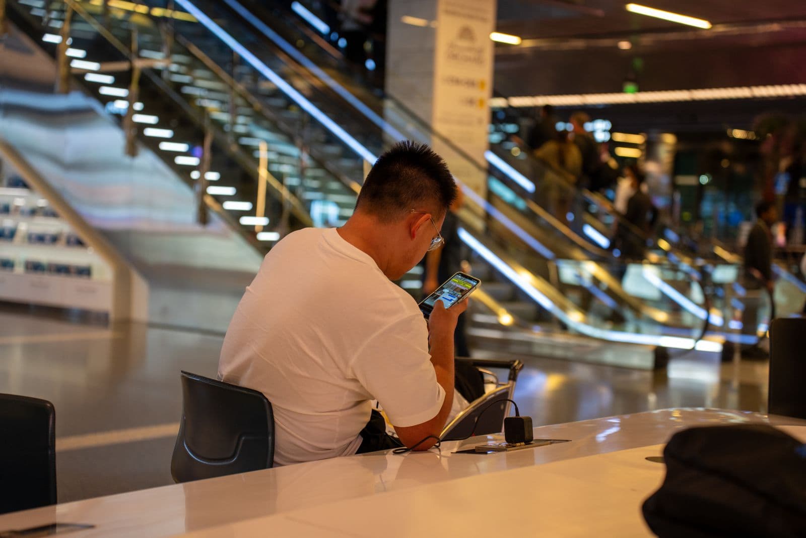 Doha Airport WiFi: Free Internet and How to Connect (2026)